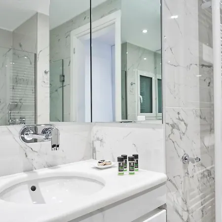 Ferienwohnung Hilton-Ilisia Park 2Bd Elite Living Athen Exterior foto